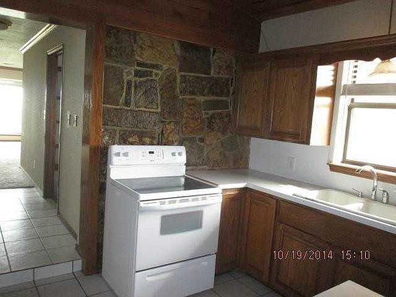 4th image of 19750 S 84th St