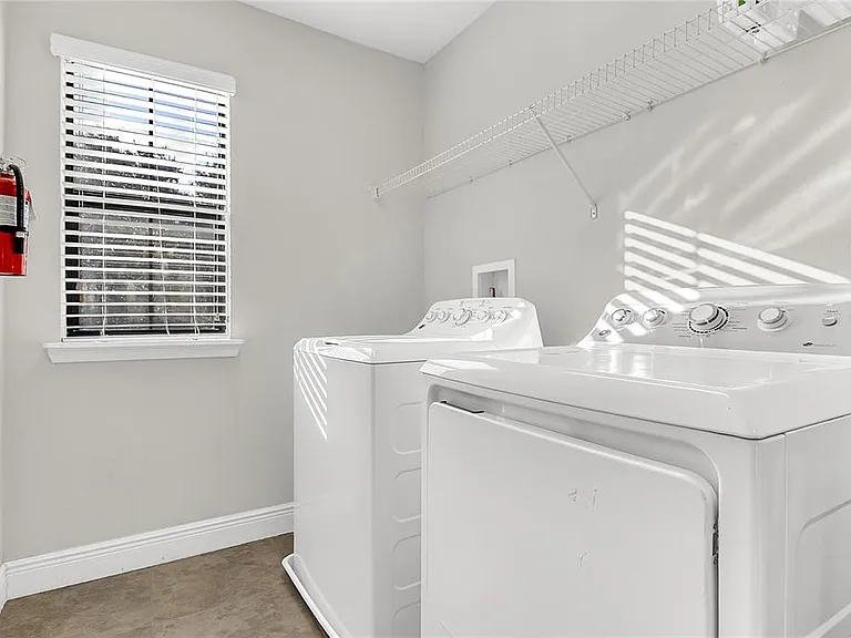 105 Kenny Blvd — Photo 9