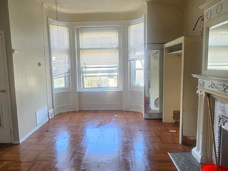 2206 W Tioga St #3 — Photo 6