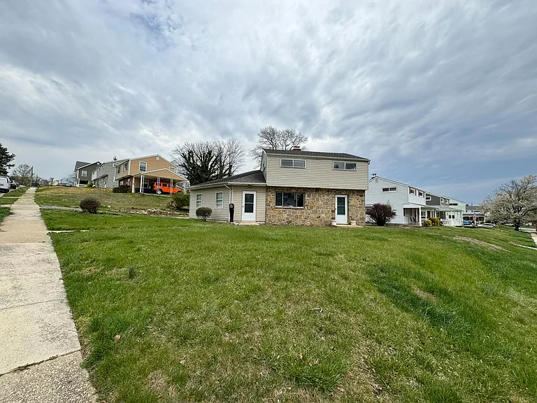 5511 Sycamore Ave — Photo 1