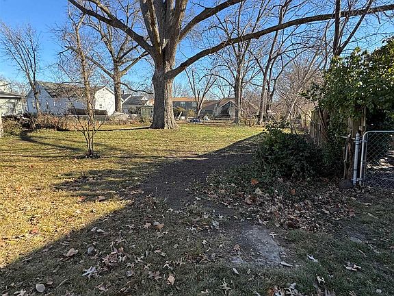 5th image of 402 S 3rd St