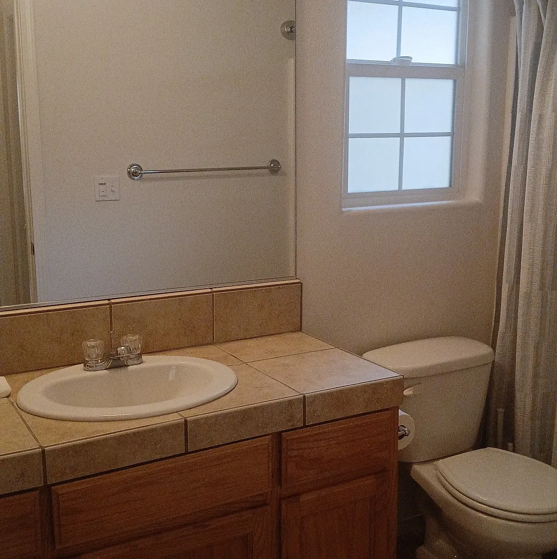 Room for rent including walkin closet and private bathroom. — Photo 3