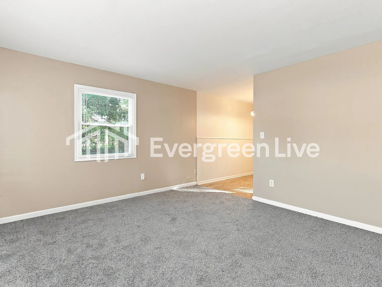 3 bed, 1.0 bath, 925 sqft, $1,495 — Photo 3