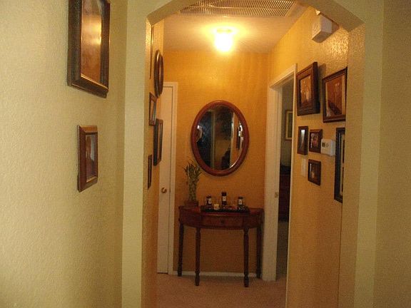 4th image of 2501 Collier Dr
