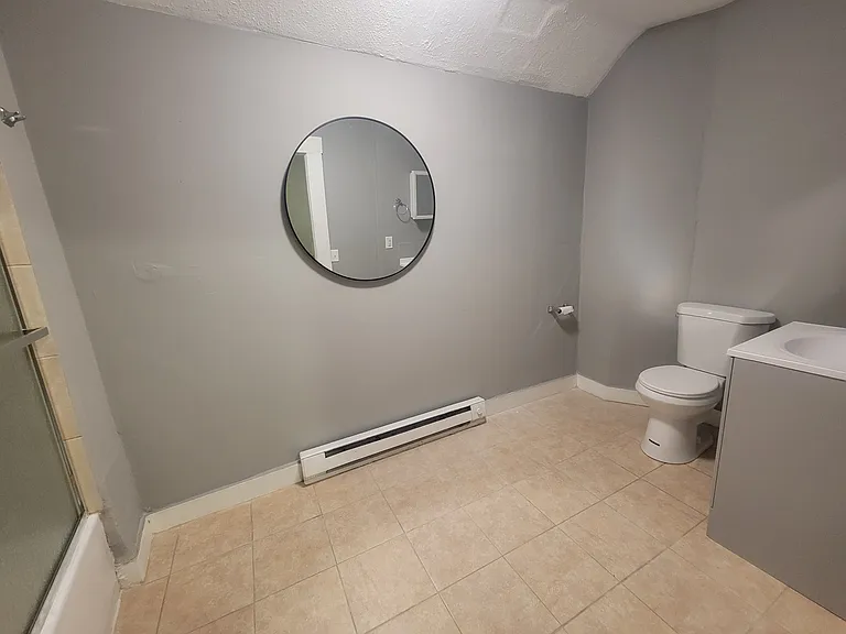 162 Rollstone St #1A — Photo 2