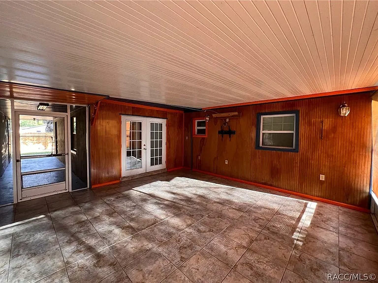 7660 W Tropical Ln — Photo 13