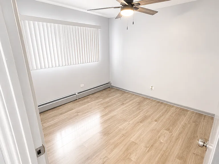 7043 S East End Ave #2A — Photo 24