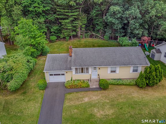 2nd image of 54 Woodhill Road