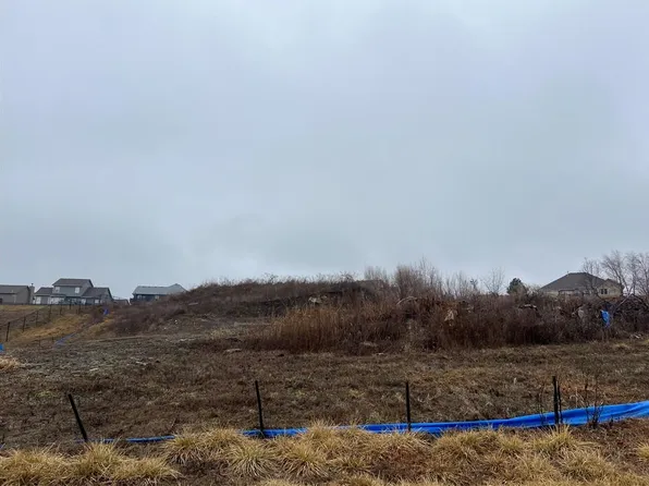 803 Kellogg St, Pleasant Hill, MO 64080