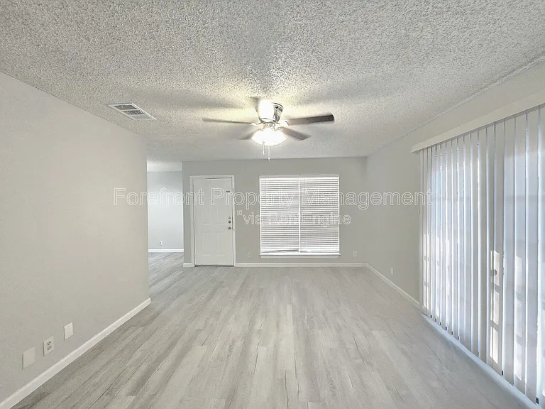 5507 Roanwood — Photo 3