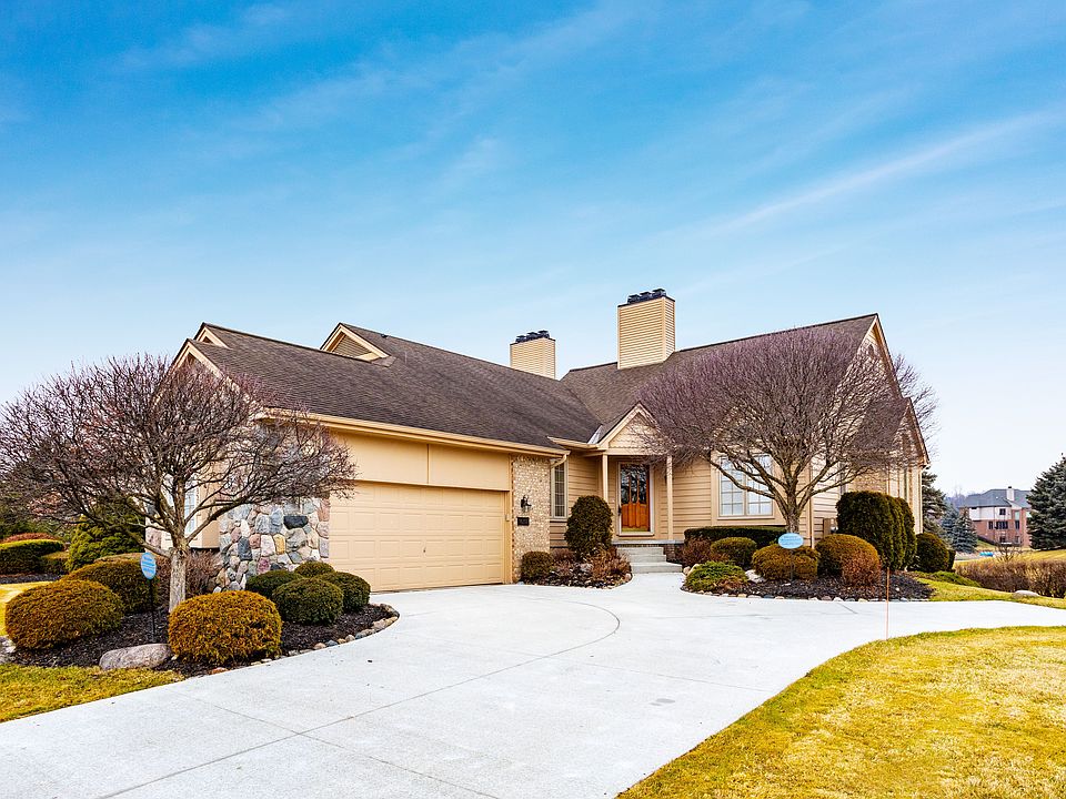 1st image of 18207 Blue Heron Dr W