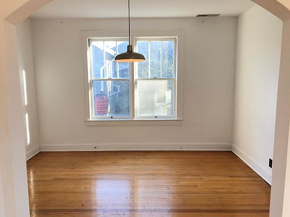 5th image of 743 E Tombigbee St