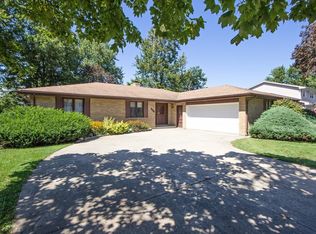 875 S McKinley Ave, Kankakee, IL 60901