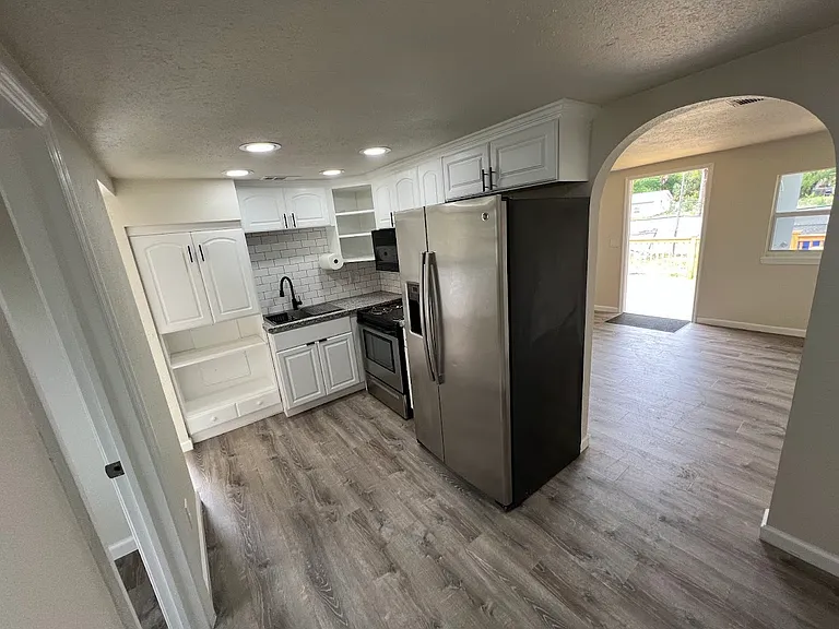 349 San Diego St — Photo 24
