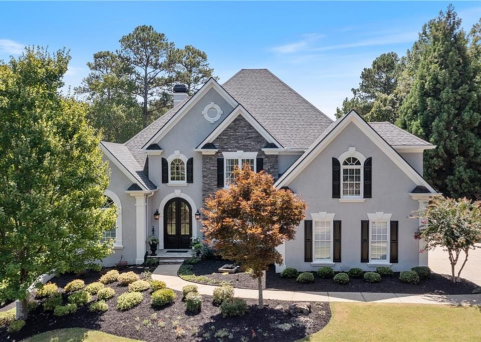 1st image of 218 White Oak Dr