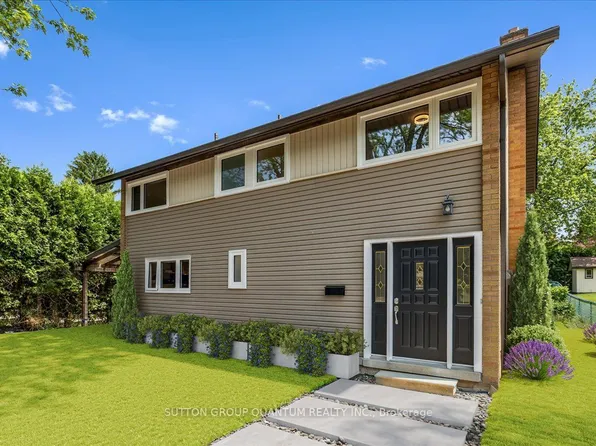 18 Pleasant Ave Unit 2, Hamilton, ON L9H 3S7