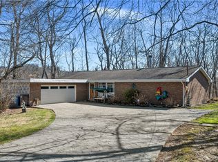 620 Wilson Dr, Pittsburgh, PA 15227