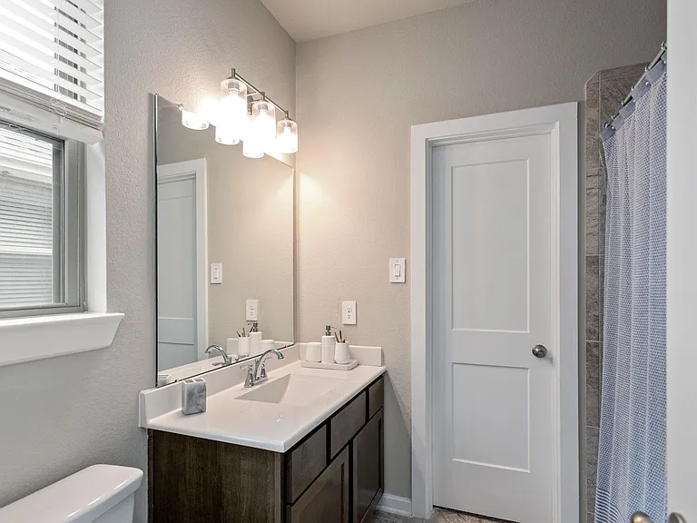 1531 Rustling Creek Dr — Photo 17