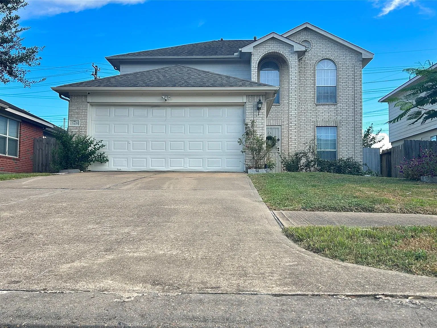 4 bed, 3.0 bath, $2,500 — Photo 2