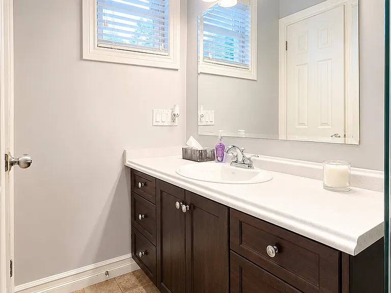 43 Carr St — Photo 12