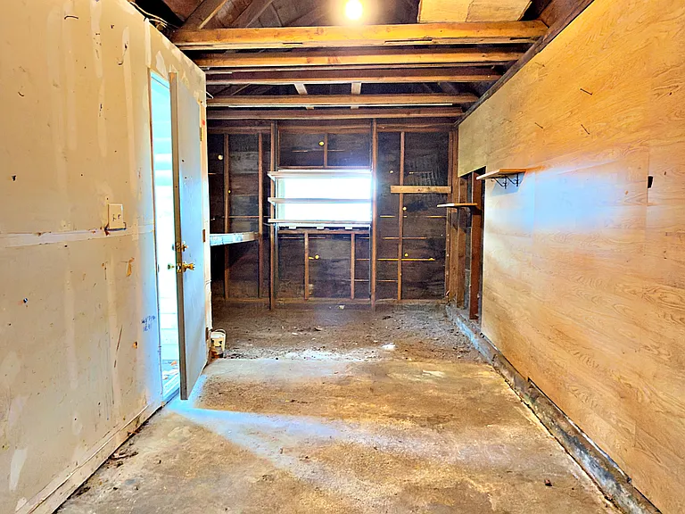 905 NE 94th Ave — Photo 39
