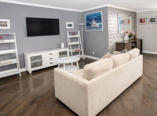 100 Manhattan Ave #1612, Union City, NJ 07087