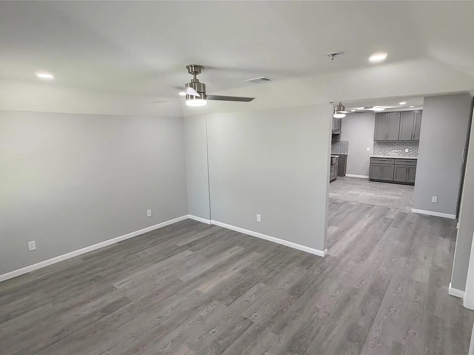 2 bed, 1.0 bath, 2213 sqft, $1,500 — Photo 3