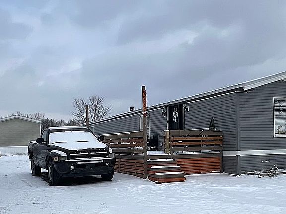 2nd image of 9990 Southwinds Dr