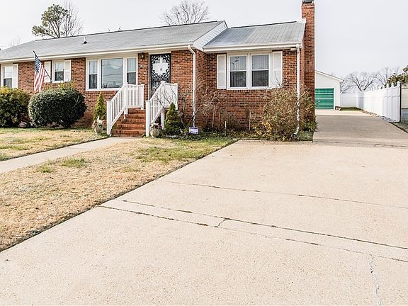 3rd image of 3814 E Libby Ave