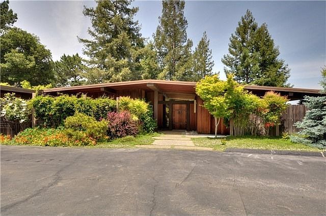 1st image of 26443 Weston Dr