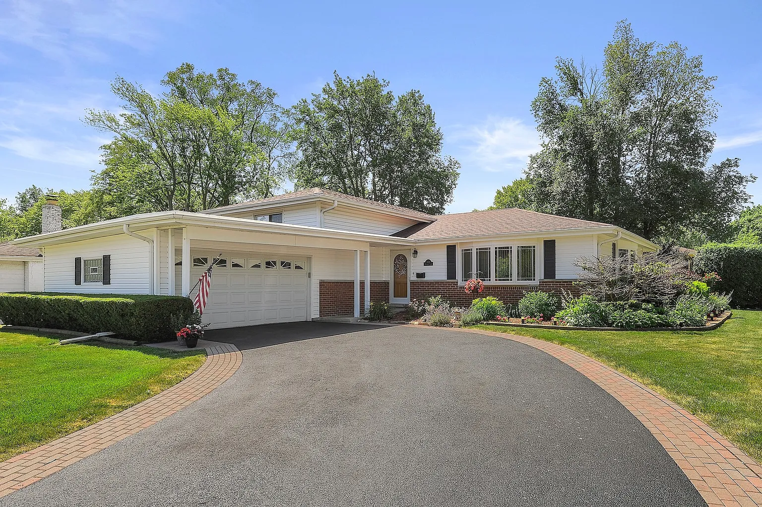 3431 Bellwood Ln photo 1