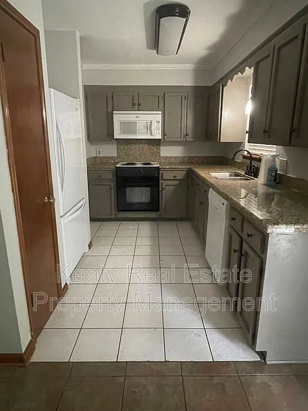 2 bed, 2.0 bath, 1200 sqft, $1,450 — Photo 4