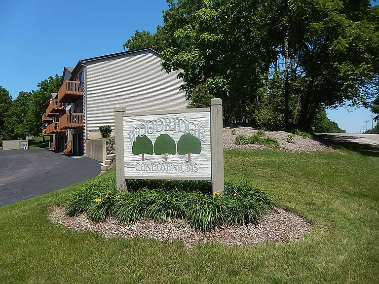 375 Woodridge Cir #F — Photo 21