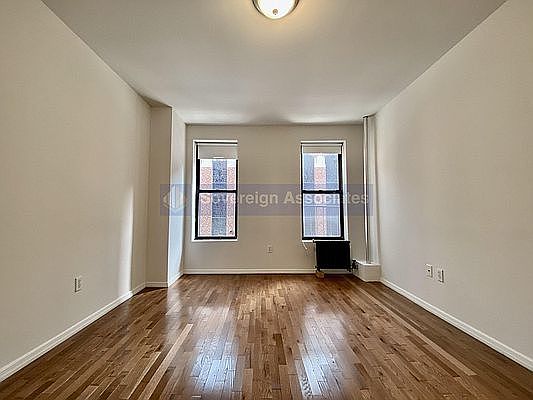 3rd image of 1270 1st Ave #33E
