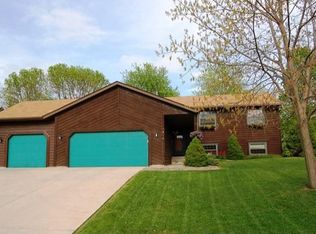 7916 Bowman Ave, Inver Grove Heights, MN 55076