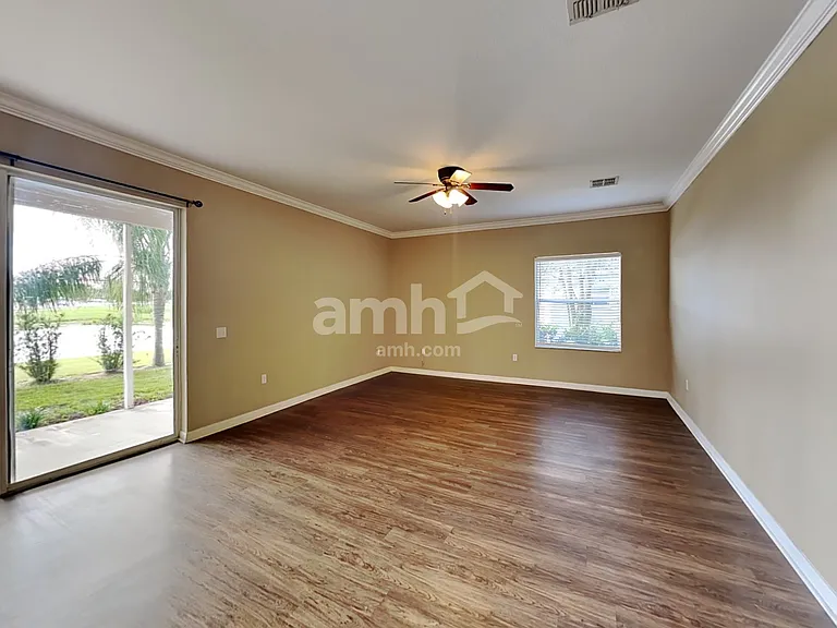 3247 Chessington Dr — Photo 6