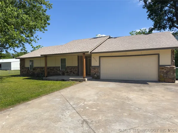 23712 E 104th St S, Broken Arrow, OK 74014