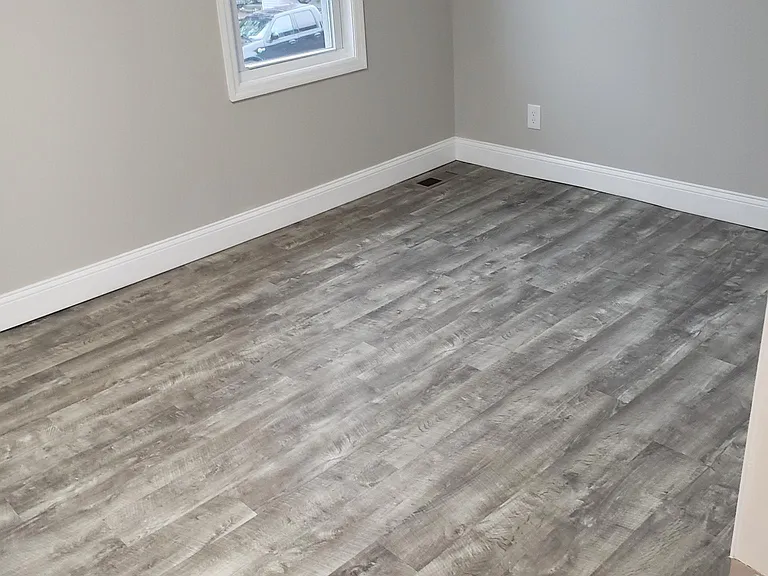 Bedroom 1 - upstairs, front of house