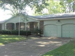 4643 Concord Oaks Dr, Saint Louis, MO 63128