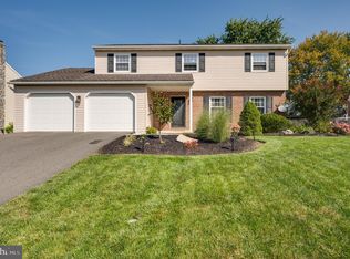 1829 Persimmon Dr, Sinking Spring, PA 19608