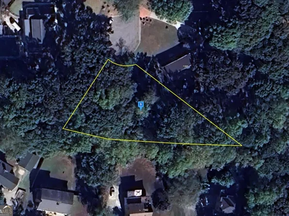 7290 Fawn Ln, Lithia Springs, GA 30122