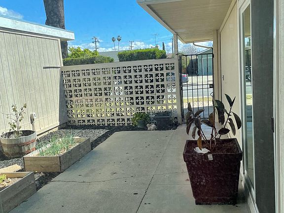 Front court patio with planter boxes