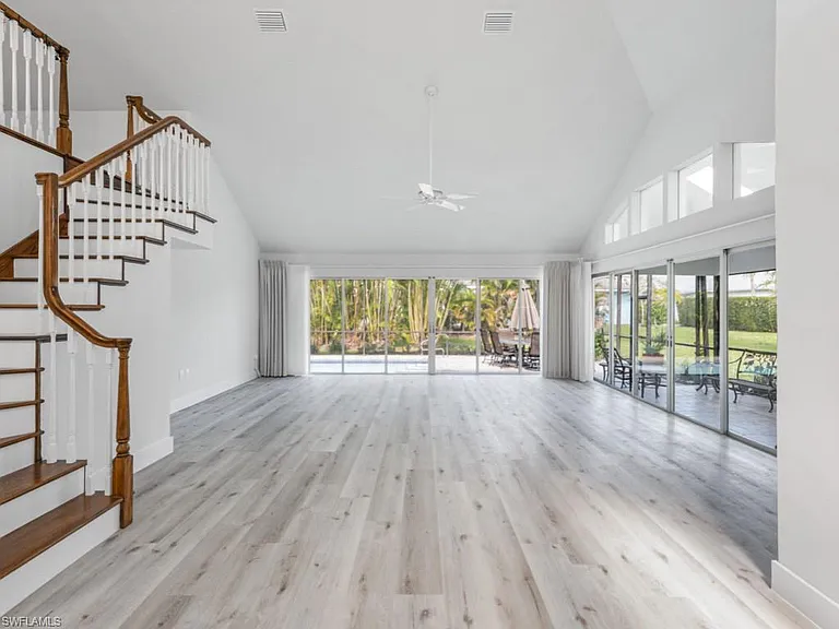 1131 Crayton Rd — Photo 4