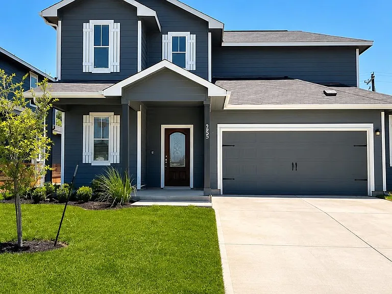 180 Olympic Park Dr — Photo 1