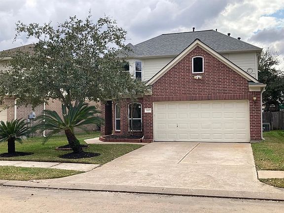 3rd image of 15403 Fir Woods Ln