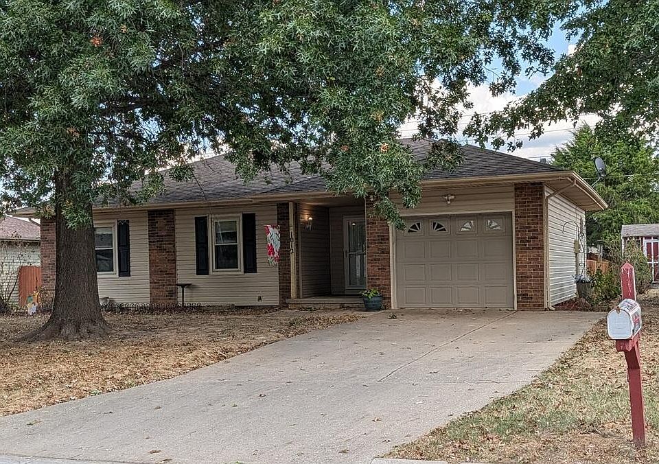 1st image of 1012 N Walleye Street