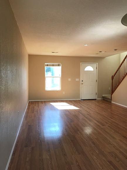 1st image of 3309 Warren Farm Dr