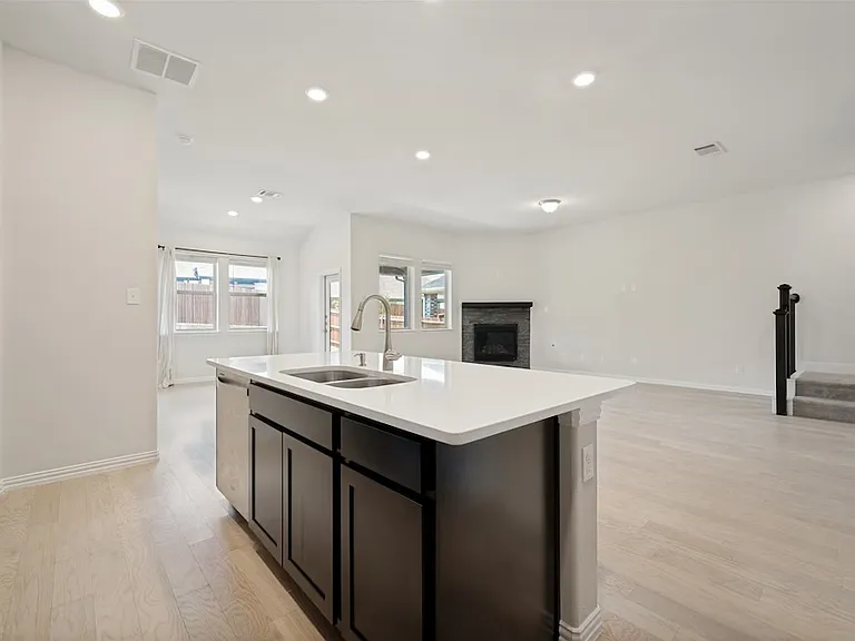 3437 Loftwood Ln — Photo 12