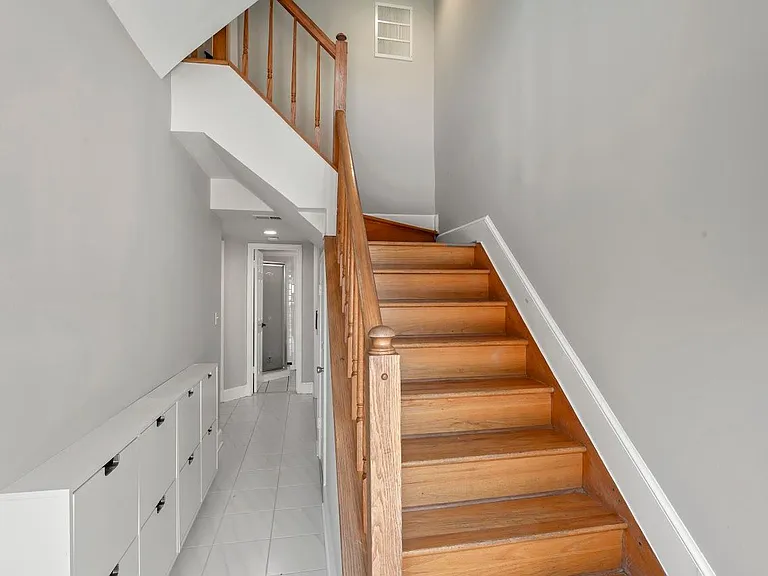 689 W Glebe Rd — Photo 9