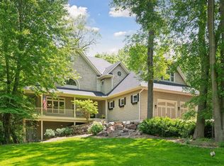 5955 Charleston Cir, Shorewood, MN 55331